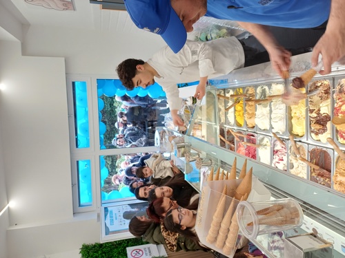 Il giorno dell’inaugurazione di Gelateria Autentica il 2 aprile scorso